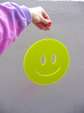 Lade das Bild in den Galerie-Viewer, SMILE - FLUORISZIEREND, TRANSPARENT GELB